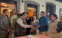 El presidente de la UPET, Moisés Morales del Razo, recibió las propuestas de dos planillas para participar en el proceso de renovación de la Mesa Directiva para los próximos dos años.