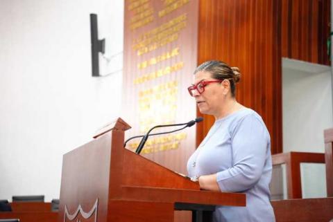 Impulsa Sandra Aguilar reforma para ampliar licencias de maternidad y adopción en Tlaxcala