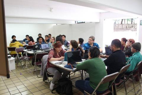 Concluye con éxito taller de Marketing Digital en La Colmena imagen 1