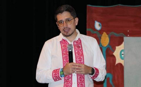 Ridículo vocero de LCC pide renuncia de El Chómpiras por respaldo anticipado a ASG