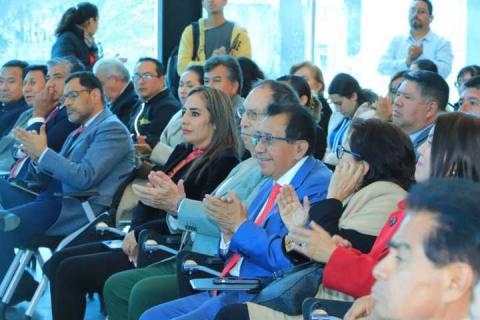 Especialistas analizan el impacto social y cultural de la Torre de Rectoría UATx imagen 1