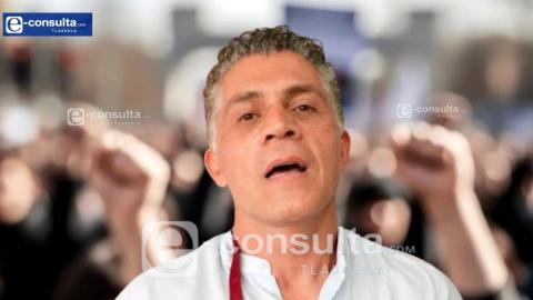 Con acarreados, playeras blancas y banderas preparan marcha para inflar a Alfonso Sánchez