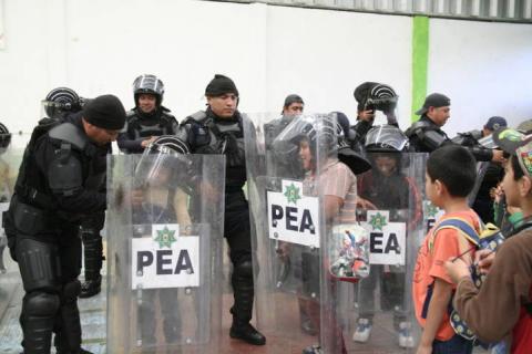 Niños del curso de verano convivieron con policías y bomberos del estado imagen 1