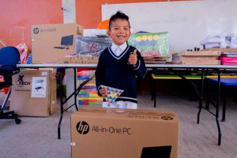 Con este material didáctico reforzamos la educación de 150 niños del kínder: alcalde imagen 3