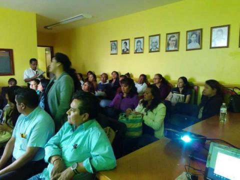 Alcalde frena la violencia contra la mujer con charla preventiva imagen 3