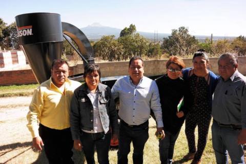 Alcalde fortalece la producción agrícola entregando maquinaria imagen 1
