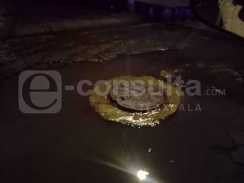 Desalojan 32 enfermos hospitalizados en Nativitas por inundación imagen 4