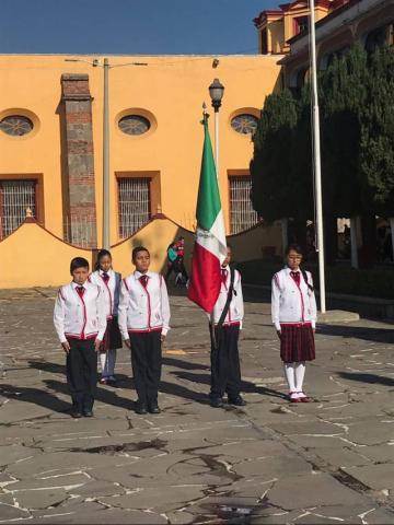 Ayuntamiento entrega Bandera Nacional a primaria Gabriela Mistral imagen 4