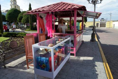 Alcalde pone en marcha “Corredor Turístico Artesanal” con 20 casetas imagen 1