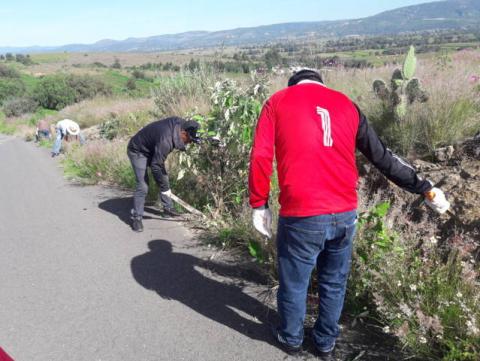 Destaca campaña de limpieza en Texoloc imagen 2