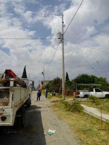 Entregan en Ixtenco, obra de ampliación de red de energía eléctrica imagen 2