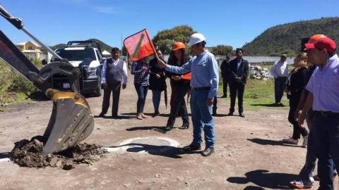 Dan banderazo de inicio de obra en Tequexquitla imagen 1
