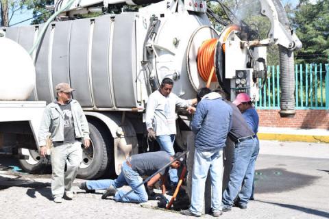 Con apoyo de la SECODUVI desazolvan red de drenaje en Panotla imagen 2