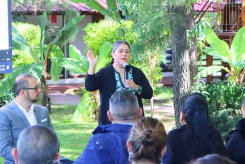 “Sindicatos minoritarios y oportunistas engañan a trabajadores y se cuelgan de la lucha del SNTSA”: Blanca Águila imagen 3