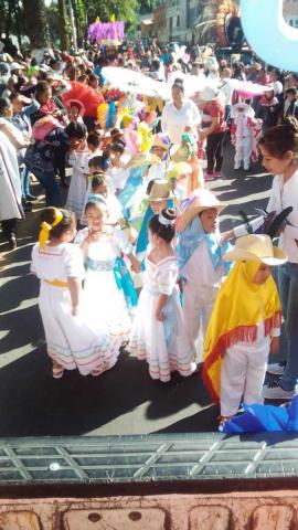 Diputada apoyando las actividades educativas. imagen 2