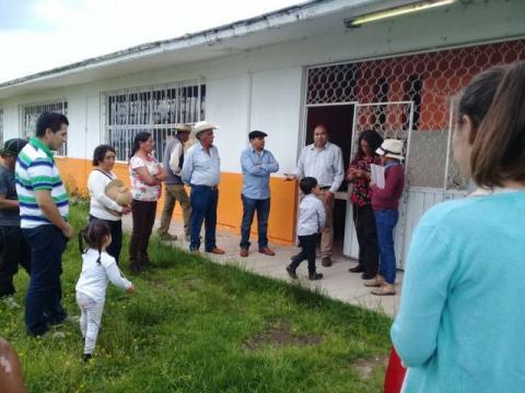 Alcalde apoya la economía familiar entregando 1000 kits escolares imagen 4