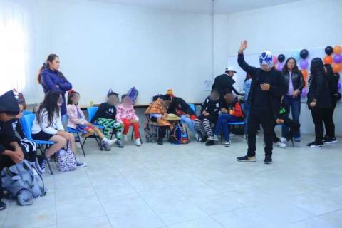 Estudiantes de Desarrollo Humano UATx fomentan la práctica de la inclusión y el aprendizaje entre niños imagen 2