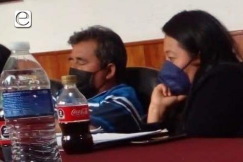 Por exceso de trabajo presidente de Teolocholco duerme y ronca en los cabildos