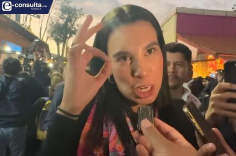 Licenciada, licenciada… y con maestría en pausas: Josefina Rodríguez vuelve a “aclarar” su título