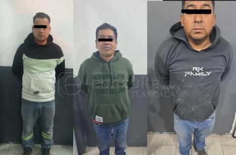 Asegura FGJE vehículo y documentación presuntamente apócrifa imagen 1