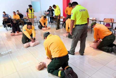 FSTSE capacita a brigadistas de CONAFOR en primeros auxilios; Blanca Águila resalta su labor a favor de los bosques imagen 3