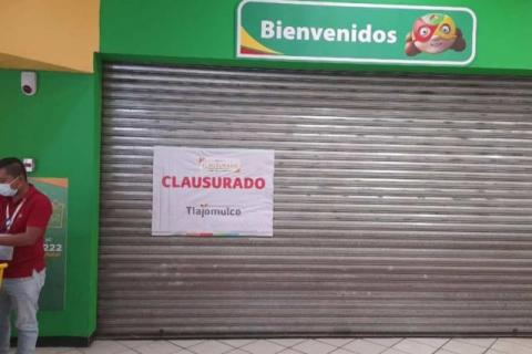 Jalisco: Clausuran Bodega Aurrera por abrir con empleados contagiados