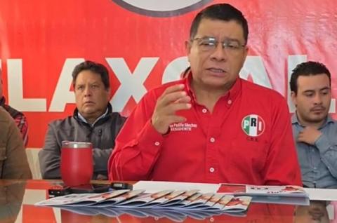 El priista Enrique Padilla guarda silencio sobre la adquisición del helicóptero de Lorena Cuéllar