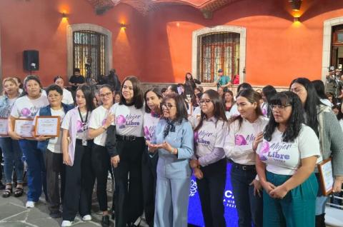 Muchas mujeres de Tlaxcala soportan la violencia por falta de ingresos económicos: LCC