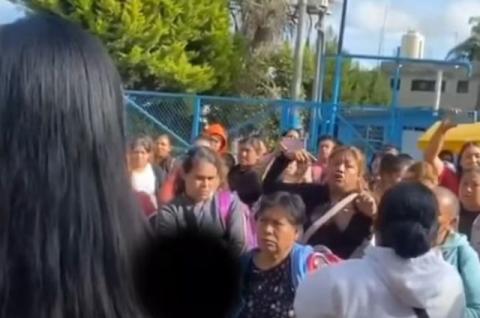 Padres de familia se enfrentan por el control de cámaras y reavivan conflictos en kínder de SPM