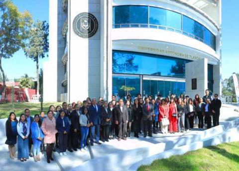 Organiza CEIVIA-UATx reunión informativa a estudiantes que participarán en programas de movilidad