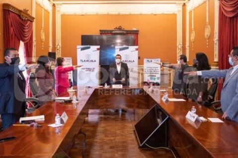 Rinden protesta nuevos integrantes del Sipinna-Tlaxcala