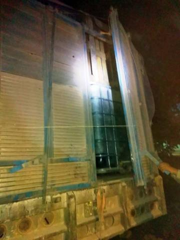 La CES asegura un torton cargado con bidones en Tlaxco imagen 2