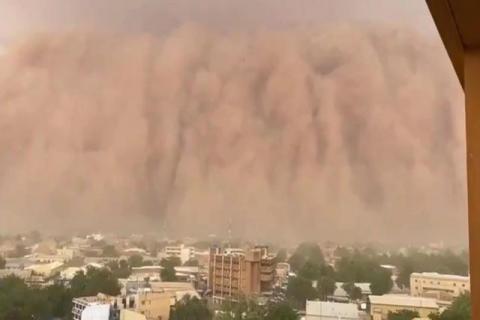 Impresionante tormenta de arena cubrió la capital de Niger