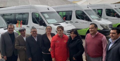 Recibe Tlaxco unidad móvil para personas con capacidades distintas por DIF Estatal imagen 3
