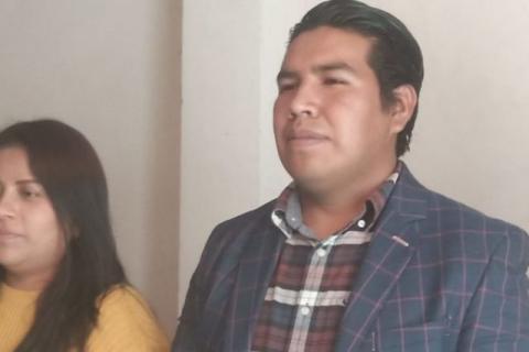 Se pitorrean del alcalde de Tetlanohcan; cierran calles sin permiso de la autoridad