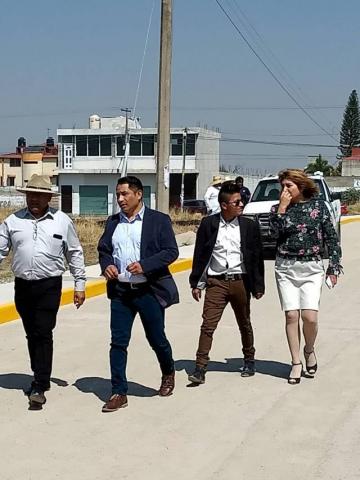 Pérez Rojas entrega otra calle pavimentada ahora la Tlahuicole imagen 2