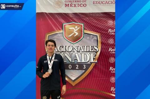 Representante Tlaxcalteca de squash sub-23 asiste a campeonato panamericano clasificatorio en Colombia