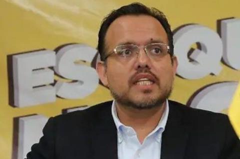 Pura puesta en escena: Cambrón revienta el IV Informe de Lorena Cuéllar