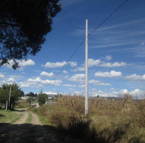 Muñoz Barba amplia red de energía eléctrica a ocho calles más imagen 1