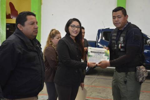Alcalde reconoce desempeño de 4 policías de seguridad pública imagen 1