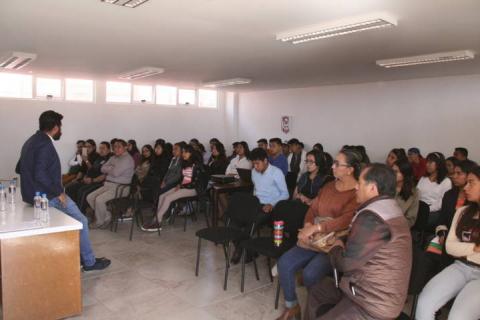 Ayuntamiento dio platicas preventivas a jóvenes de la facultad de la UAT imagen 3