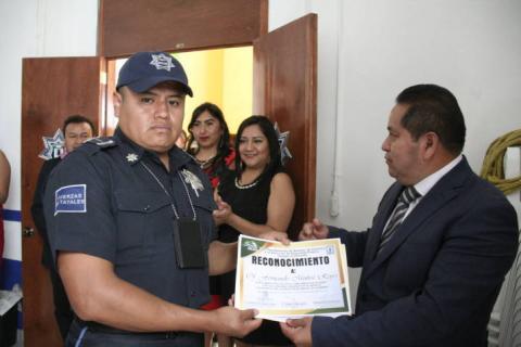 Contar con una Policía confiable es sinónimo de seguridad a la población: alcalde imagen 3