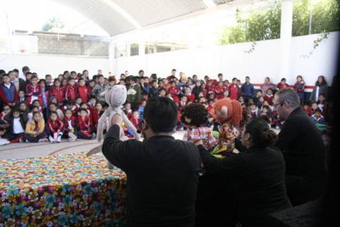 La obra de títeres “niños de chocolate” llego a la primaria Amado Nervo imagen 4