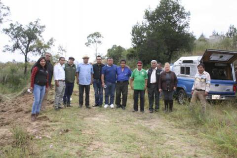 Alcalde pone en marcha nueva calle en el Cerro de Otongatepetl imagen 2