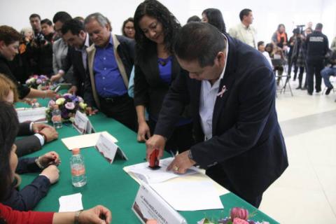 Ayuntamiento y Centro de Justicia para las mujeres signan convenio de colaboración imagen 2