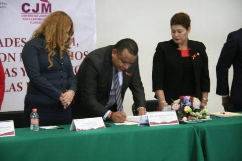 Ayuntamiento y Centro de Justicia para las mujeres signan convenio de colaboración imagen 4