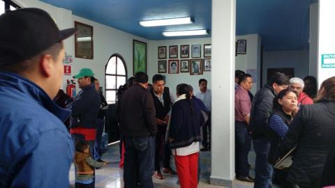 Reclaman presidentes de comunidad opacidad de alcaldesa de Acuamanala