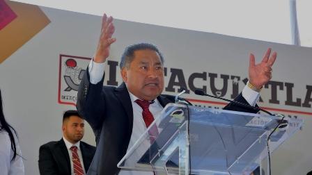 Maestros y maestras piezas claves de la transformación: Alberto Hernández Olivares
