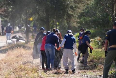 Centenas de voluntarios se unen para rescatar el entorno natural de Apetatitlán imagen 2