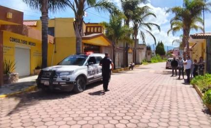 Comandos armados siguen operando con impunidad; asaltan consultorio médico